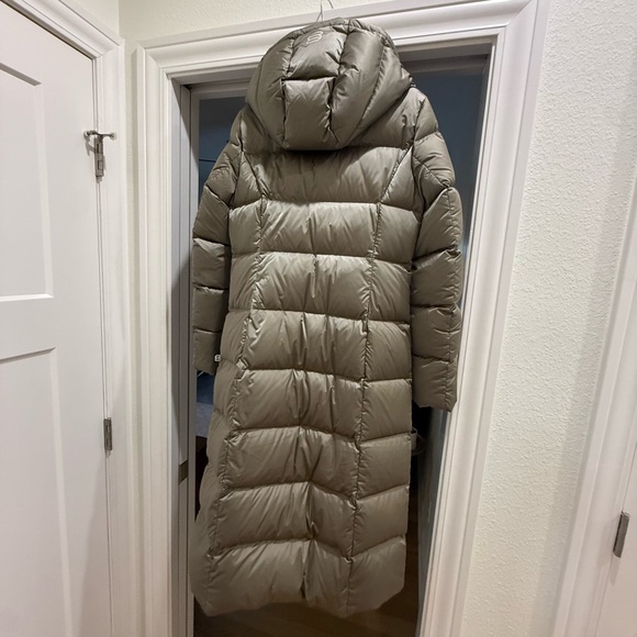 Aritzia The SuperSnug Puff™ Long - Satin - Picture 4 of 5